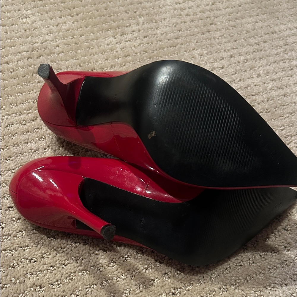 Guess Red Patent Leather Heels - Picture 4 of 6